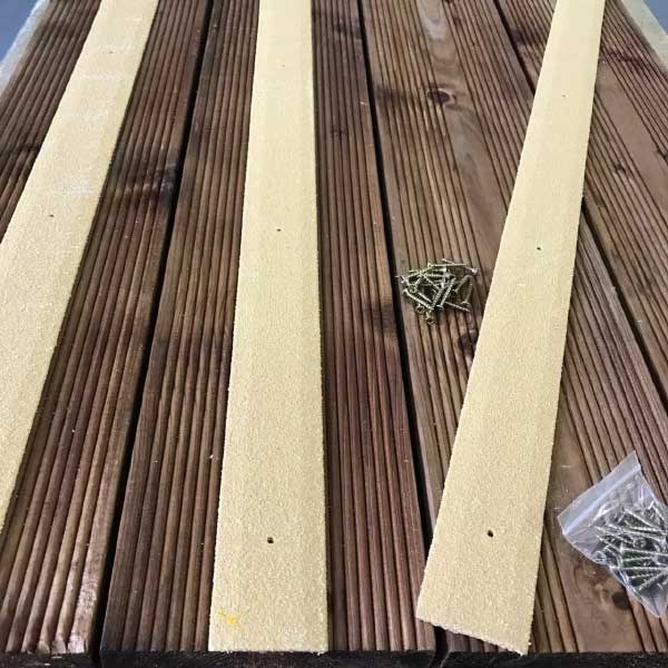 Pre Drilled 50mm Anti Slip GRP Decking Strips For Slippery Decking