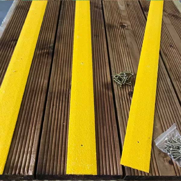 Pre Drilled 50mm Anti Slip GRP Decking Strips For Slippery Decking