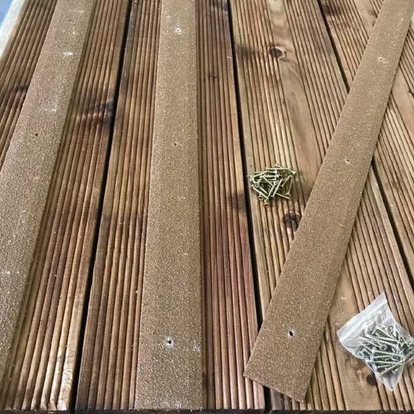 Pre Drilled 50mm Anti Slip GRP Decking Strips For Slippery Decking